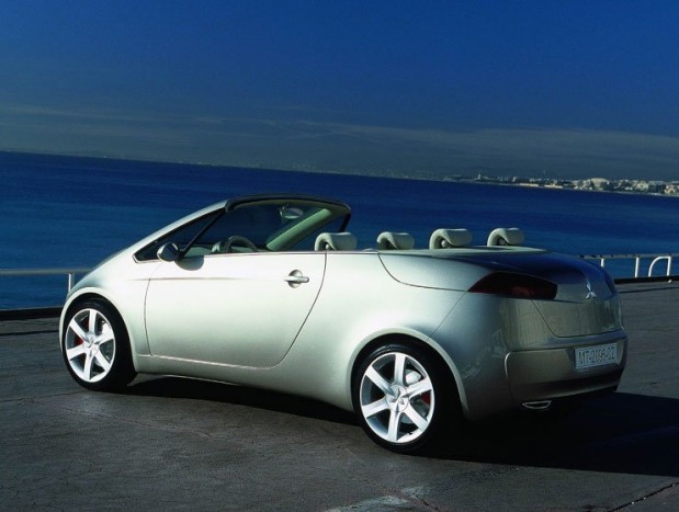 A Nissan segíthet a Mitsubishinek