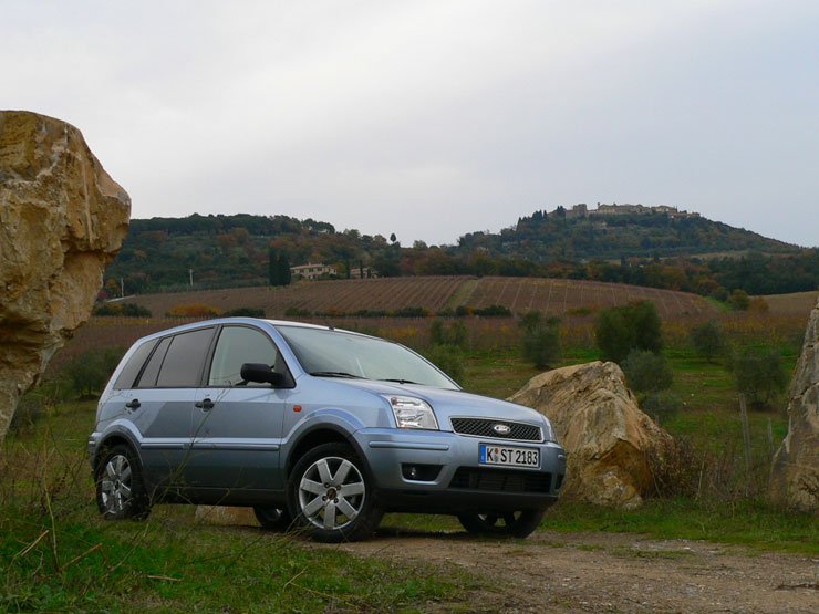 A Fusionban bemutatkozó 1,6-os dízelmotor a hagyományos turbónak köszönhetően 90 lóerős