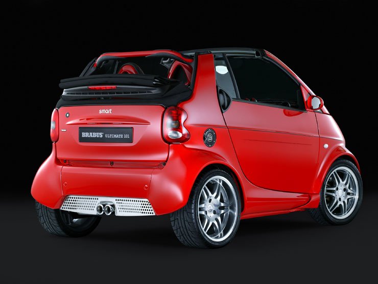 A 600 köbcentis motorból gyárilag készült 70 lóerős is, de a Brabus 101 pacija az igazi