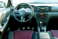 Teszt: Toyota Corolla T Sport – Családi banzáj! 69