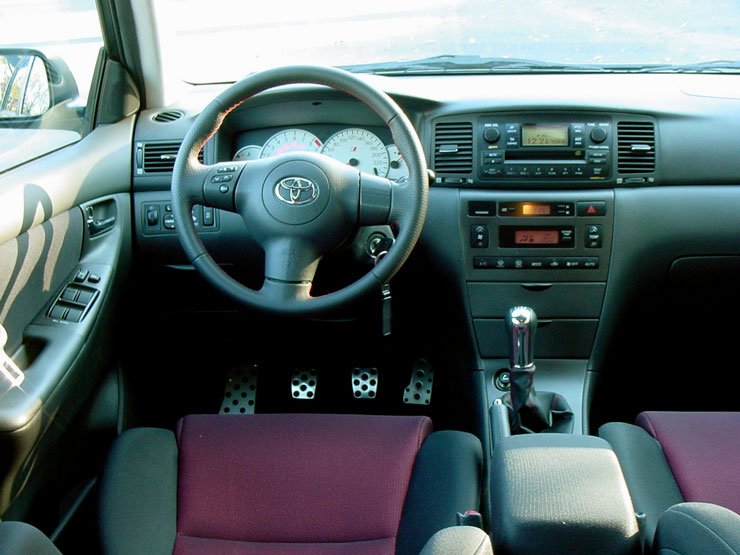 Teszt: Toyota Corolla T Sport – Családi banzáj! 33