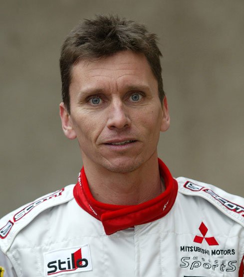 Gilles Panizzitól is győzelmet remél jövőre az aszfaltos futamokon a japán gyártó