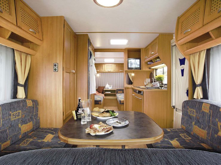 Utazás összkomforttal - lakókocsik és lakóautók