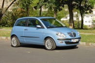 Teszt: Lancia Ypsilon 1.4 E.S.T. – Édesem 24