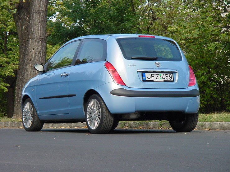 Teszt: Lancia Ypsilon 1.4 E.S.T. – Édesem 14