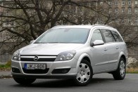 Teszt: Opel Astra Caravan 1.7 CTDI – A kombik példaképe 23