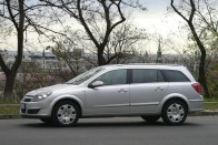 Teszt: Opel Astra Caravan 1.7 CTDI – A kombik példaképe 27