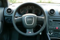 Teszt: Audi A3 Sportback 2.0 TFSI Quattro  –  Az igazi sportkombi 28