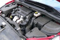 Teszt: Citroën C4 1.6 HDi – Álomszázhetes 57