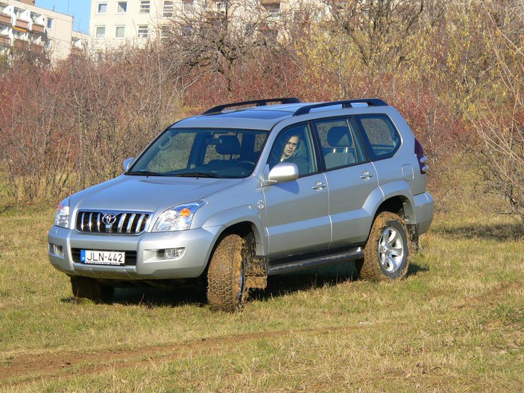 Lenyűgöző tulajdonságokkal bír az új  Land Cruiser