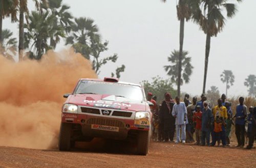 Ari Vatenen nemcsak látványosan, de gyorsan is autózott a 14. szakaszon, ezzel megszerezte 51. szkaszgyőzelmét a 52 éves pilóta