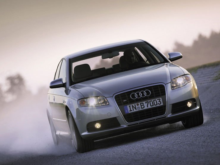 Új Audi A4 6,3 milliótól