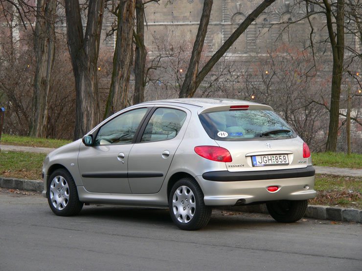 /Tesztautok/Peugeot/206_Hdi_16/P1030060.jpg