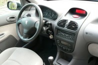 /Tesztautok/Peugeot/206_Hdi_16/P1030120.jpg