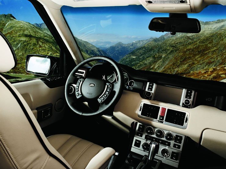 Csendesebb lett az utastér, a rezgések csökkentek és a szélzaj is halkabb, a formaterv nem módosult