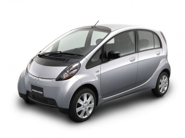 Új Mitsubishi miniautó