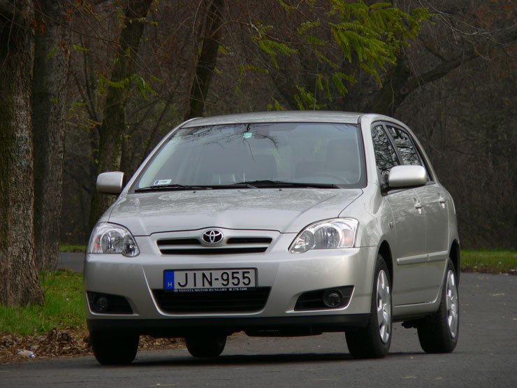 Több piacon a Toyota rekordeladásokkal zárta 2004-et, így a hazánkban értékesített 13 196 Toyota is új rekord