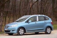 Teszt: Honda FR-V 1.7 - Hárman párban