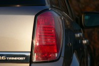 Teszt: Opel Astra Caravan 1.6 Easytronic – Könnyen megy 26