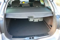 Teszt: Opel Astra Caravan 1.6 Easytronic – Könnyen megy 27