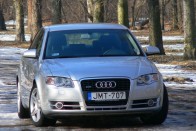 /Tesztautok/Audi/A4_30TDI/P1060839.jpg