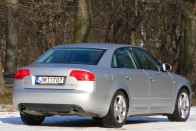 /Tesztautok/Audi/A4_30TDI/P1060910.jpg