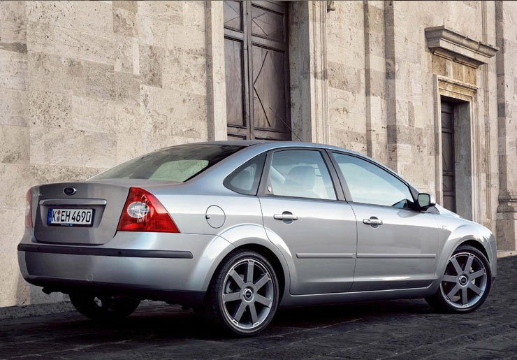 5348_52169_1000x700.jpg | Vezess | Vezess 526 literes csomagtartót rejt az új lépcsőshátú forma