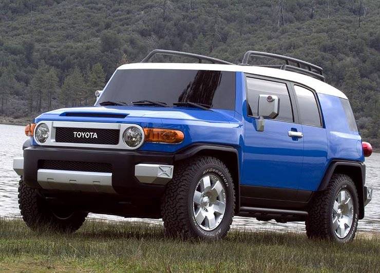 245 lóerős V6-as motor hajtja majd az FJ Cruisert