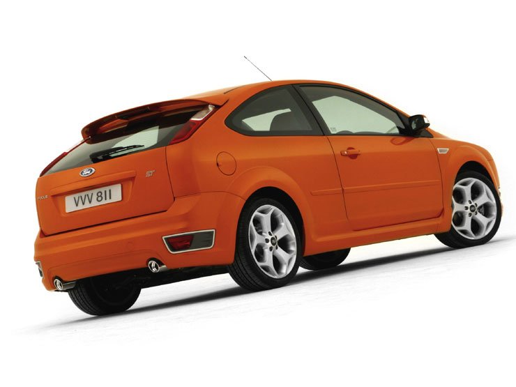 Egyedi spoilerek és 18 colos felnik jelzik, hogy ez a Focus erősebb, mint a többi
