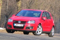 Teszt: Volkswagen Golf GTI – Az igazi retro 33