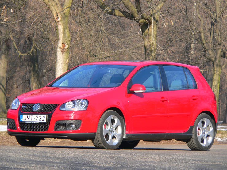 Teszt: Volkswagen Golf GTI – Az igazi retro 24