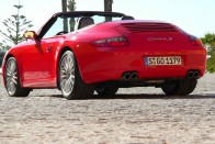 Vezettük: Porsche 911 Cabrio – Berepülés 47