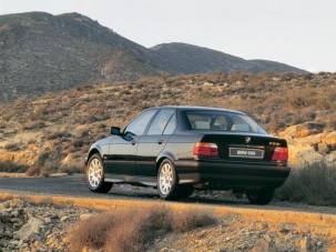 30 éves a hármas BMW - 1990-2005