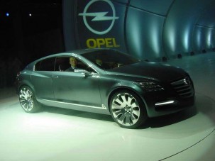 Mercedes konkurens az Opeltől