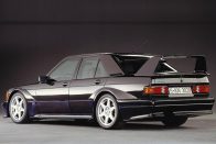 15 éves a Mercedes-Benz 190E EVO II 16