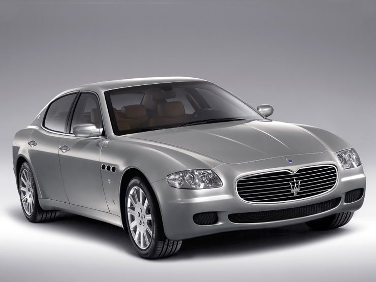 V12-es Maserati Quattroporte 