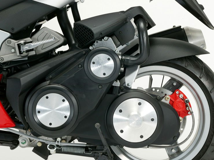 A 20 lóerős változatok a 250 köbcentis robogókkal is felveszik a versenyt