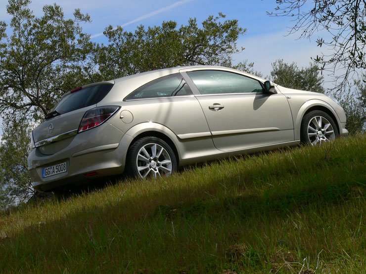 Vezettük: Opel Astra GTC - Érzelmi töltet