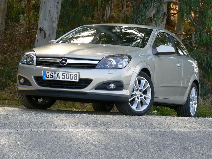 Vezettük: Opel Astra GTC – Érzelmi töltet 17