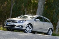 Vezettük: Opel Astra GTC – Érzelmi töltet 51