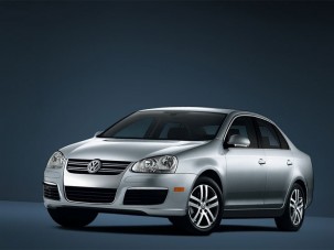 Itthon is Jetta lesz a Bora