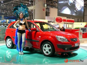 Nyáron jön az új Kia Rio
