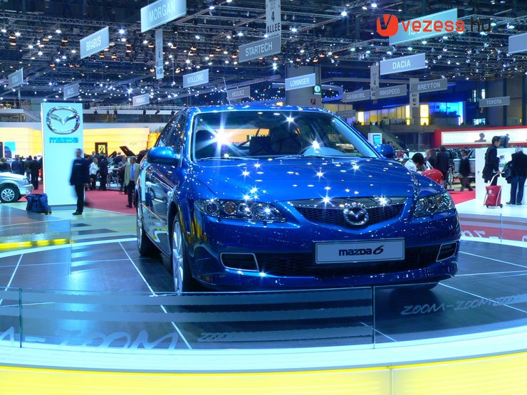 Eddig mindkét dízel nyomatéka 310 Nm volt. A 2006-os modellévtől a 121 lóerősé 320-ra, a 143 lóerősé 360 Nm-re nő