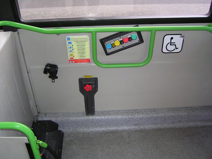 Minden városi buszon volt hol rögzíteni a tolókocsit, a járdák Rómában mindenhol akadálymentesítettek