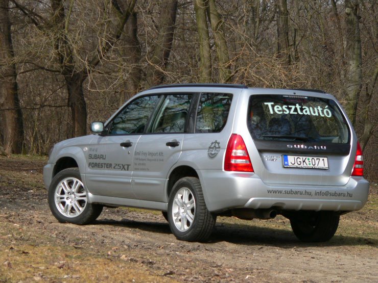 Teszt: Subaru Forester 2.5 XT: Családi rali 27