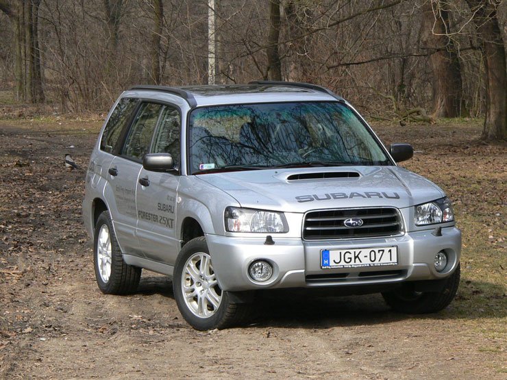 Teszt: Subaru Forester 2.5 XT: Családi rali 35