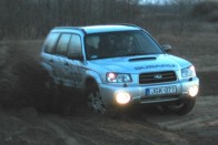 Teszt: Subaru Forester 2.5 XT: Családi rali 77