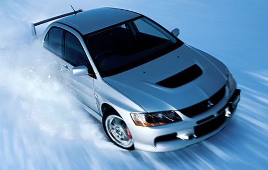 Jön a Lancer EVO IX