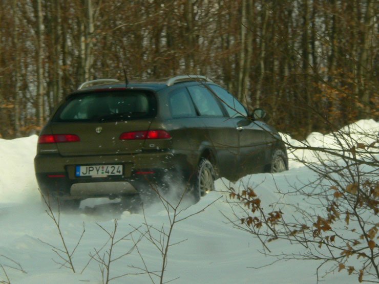 Vezettük: Alfa Crosswagon Q4 és új 147