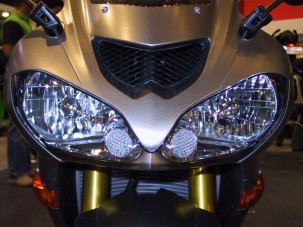 Formás idomok - motorok és lányok